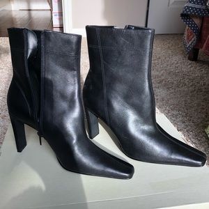 Black leather side zip ankle boot